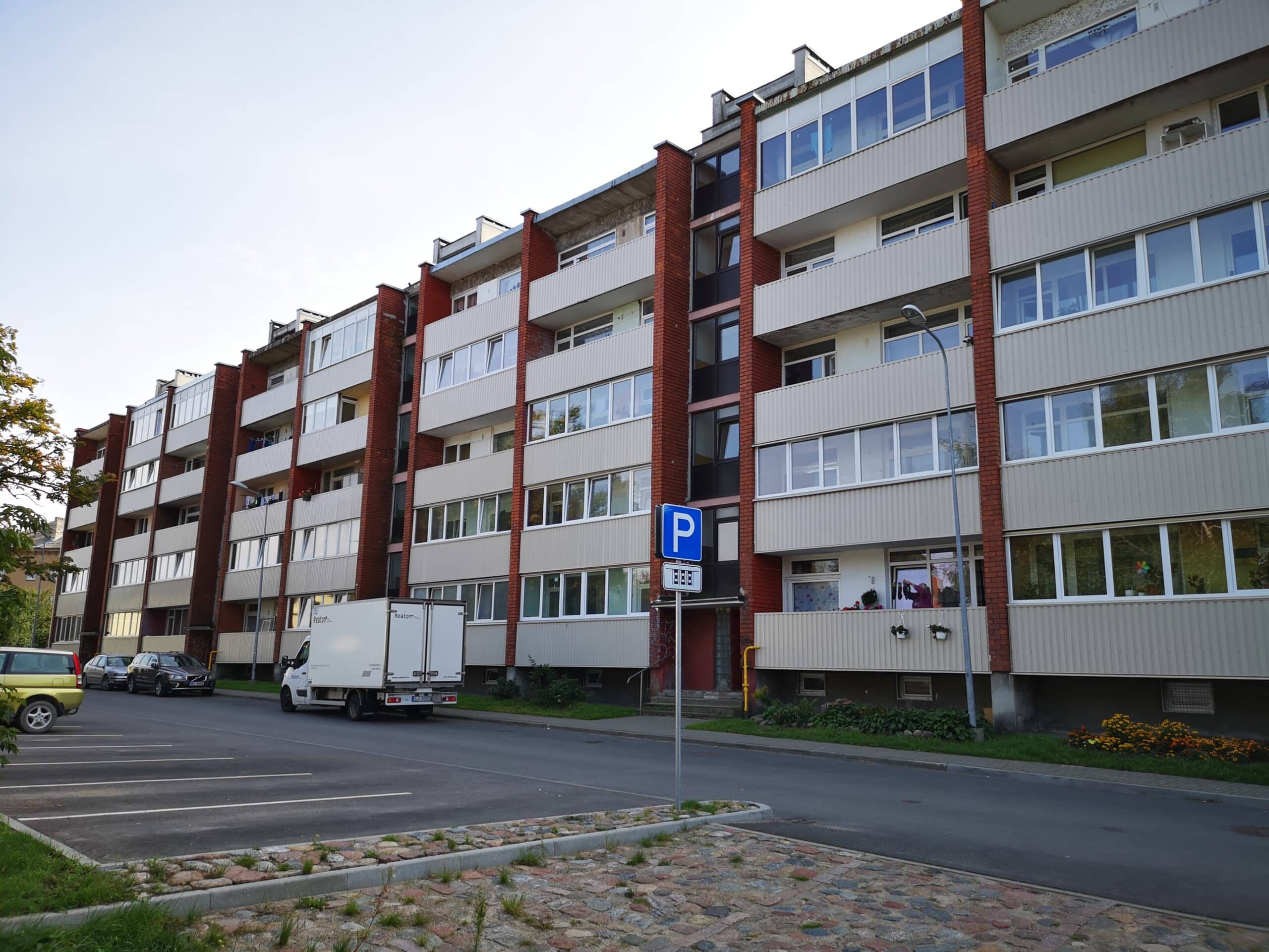 (Latviešu) Pārdod 2-istabu dzīvokli klusajā centrā, Liepājā. ID: 342