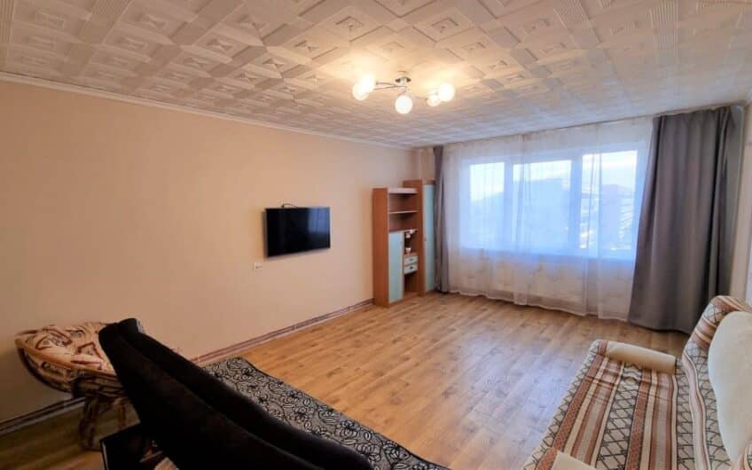 (Latviešu) Pārdod daļēji izremontētu 3-istabu dzīvokli Ezerkrastā 1, Liepājā. ID: 346