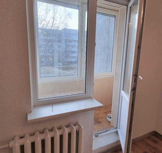 (Latviešu) Pārdod 2-istabu dzīvokli Laumas rajonā, Liepājā. ID:347