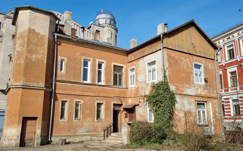 (Latviešu) Pārdod 2-istabu dzīvokli pašā Liepājas centrā. ID: 348