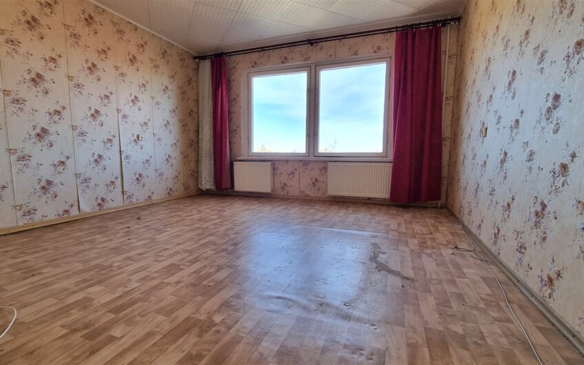 (Latviešu) Pārdod 2-istabu dzīvokli Zaļā birzē, Liepājā. ID:349