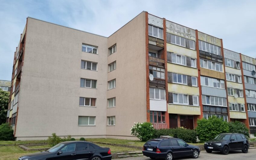 Pārdod 2-istabu dzīvokli Laumas rajonā, Liepājā. ID:352