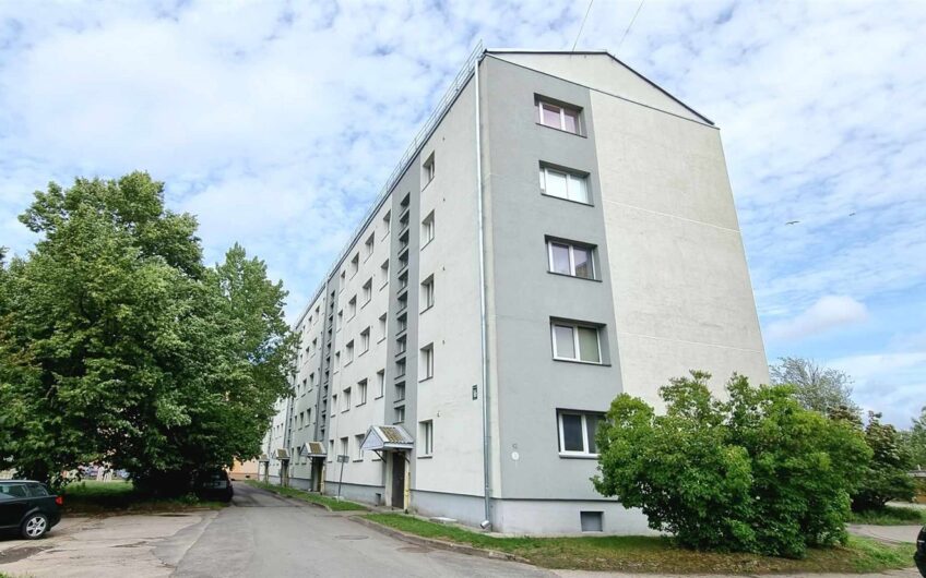 Pārdod 2-istabu dzīvokli renovētā mājā, Laumas rajonā, Liepājā. ID:372