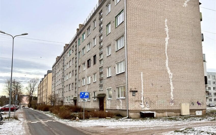 Pārdod izremontētu un mēbelētu 2-istabu dzīvokli Karostā, Liepājā. ID:381