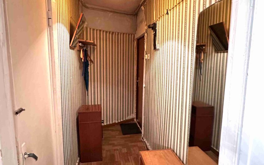 Pārdod 2-istabu dzīvokli renovētā mājā pašā Liepājas centrā — Siena ielā 7. ID:400