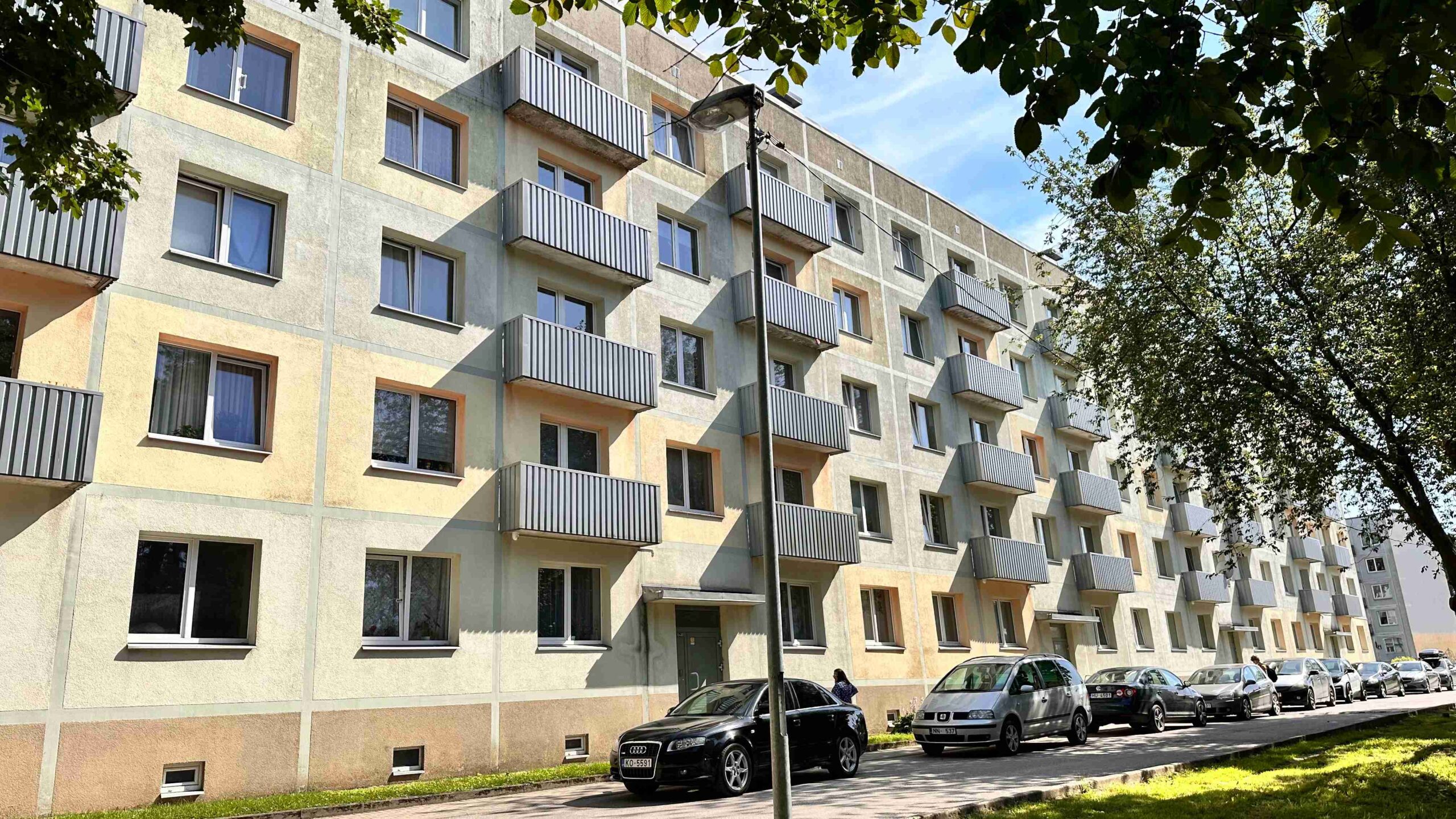 Pārdod 1-istabu dzīvokli renovētā mājā Karostā, Liepājā. ID:405