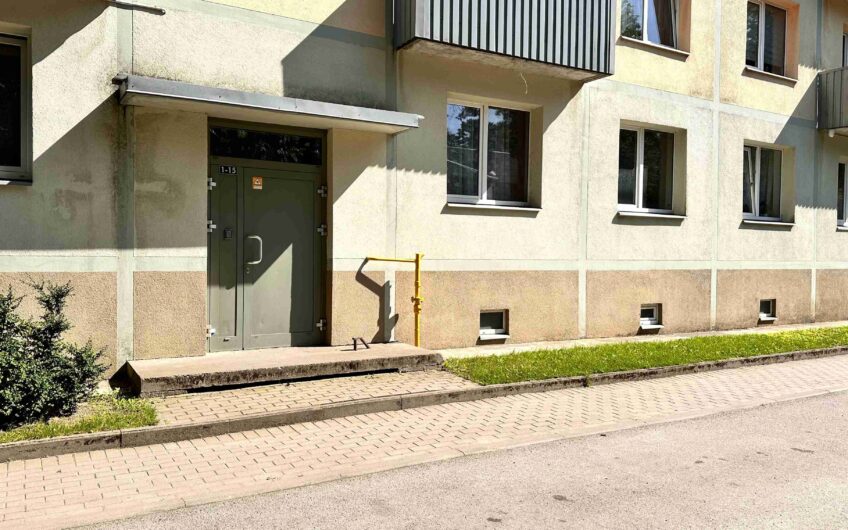 Pārdod 1-istabu dzīvokli renovētā mājā Karostā, Liepājā. ID:405