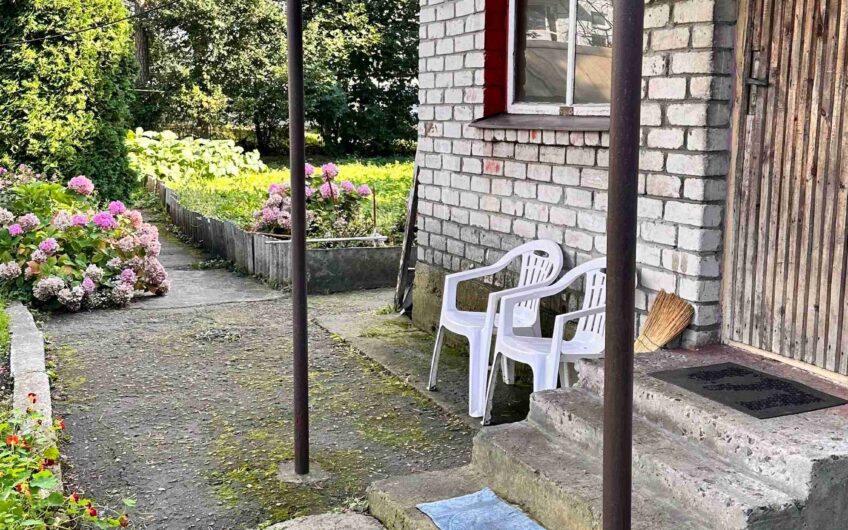 Pārdod privātmāju ar zemi klusā un gleznainā vietā, Karostā. ID:406